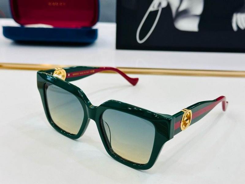 Gucci Sunglasses 571